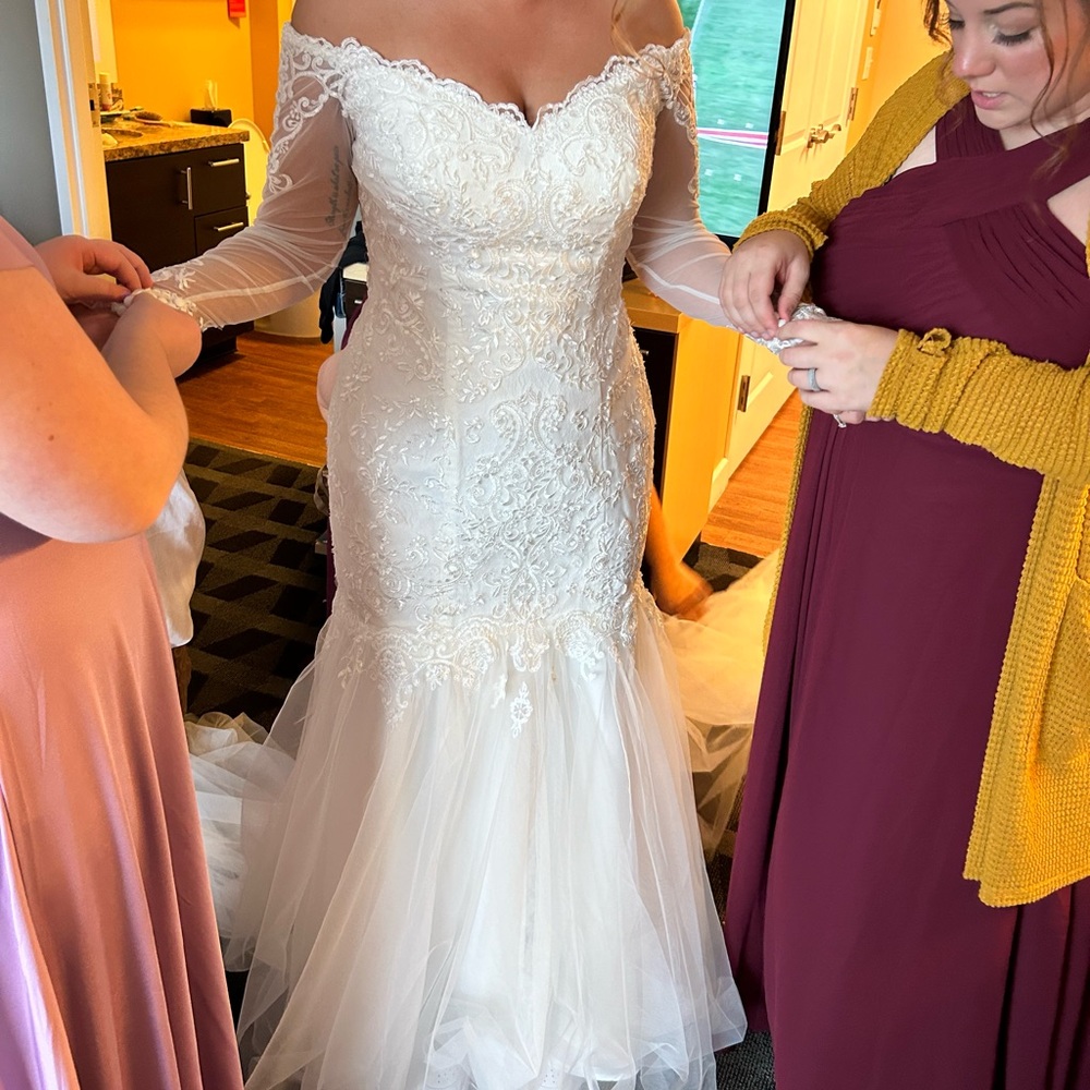 David’s bridal wedding dress